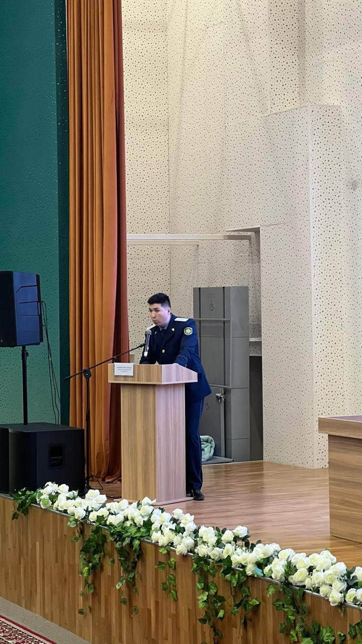 «Заң мен тәртіп»: Астанада оқушыларға жасөспірімдер арасындағы құқықбұзушылықтың салдары түсіндірілді