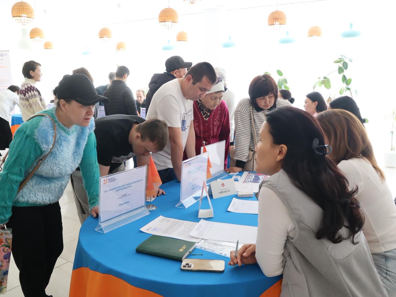 Бүгін Ақтөбе қаласындағы «Анаға тағзым» ғимаратында мүгедектігі бар азаматтарға арналған бос жұмыс орындар жәрмеңкесі өтті