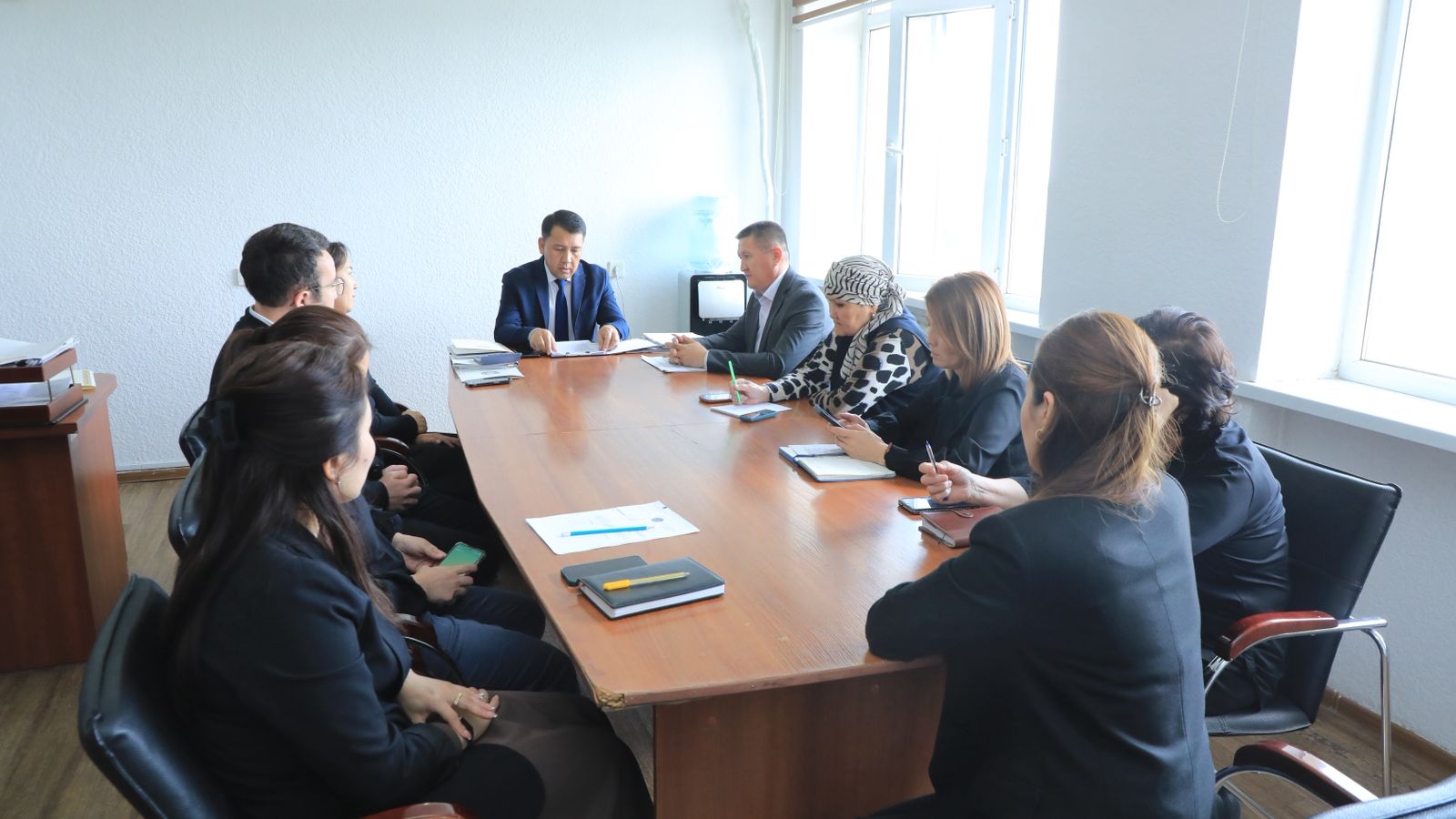 АРЫС ҚАЛАСЫНЫҢ ЭКОНОМИКА ЖӘНЕ ҚАРЖЫ БӨЛІМІМІНДЕ МЕМЛЕКЕТТІК ҚЫЗМЕТШІЛЕРМЕН КЕЗДЕСУ ӨТТІ