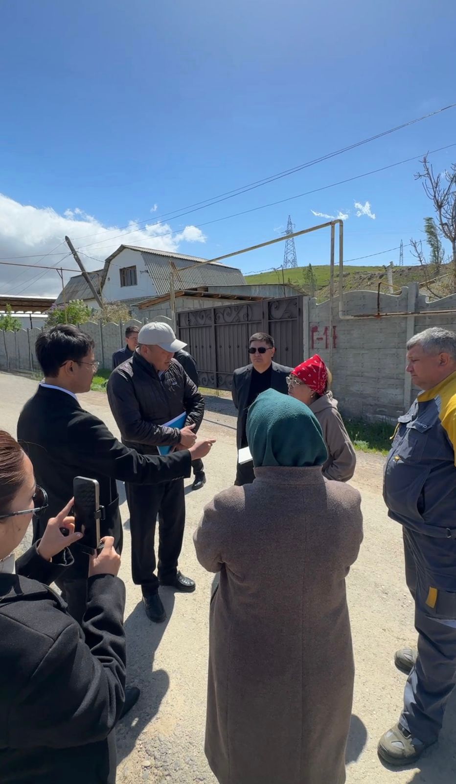 Вопрос электроснабжения в массиве «Дорожник» обсудили с жителями