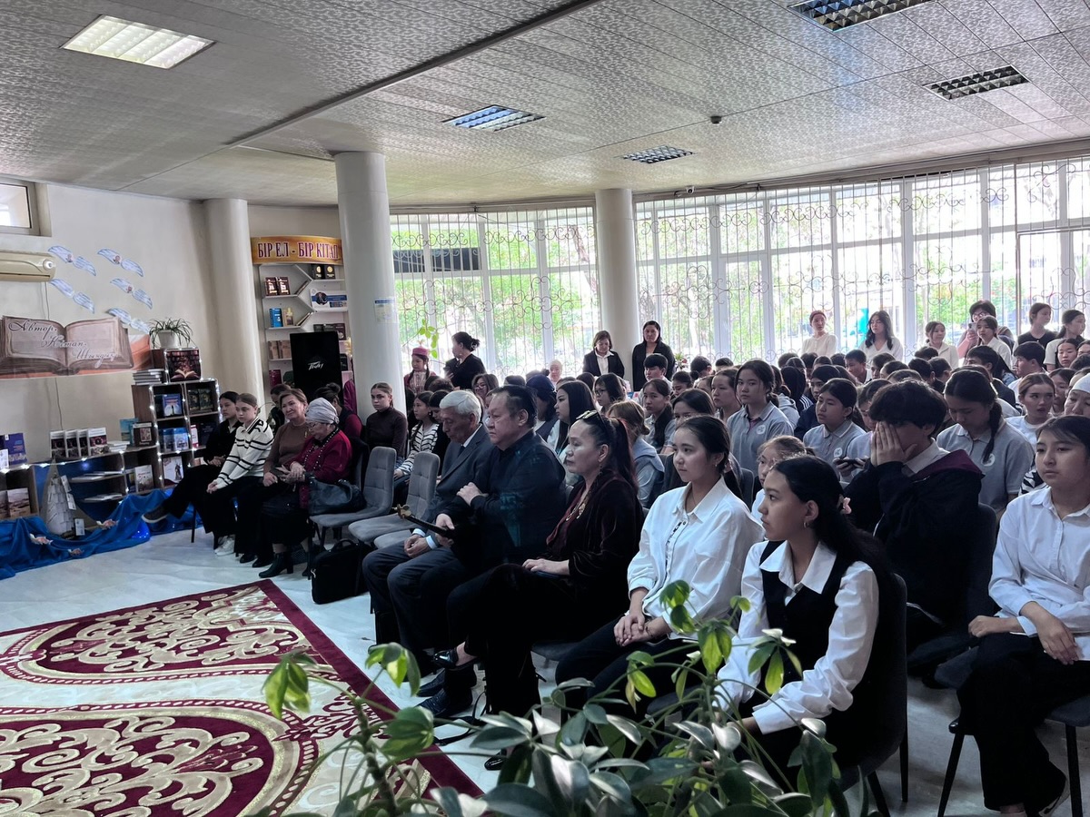 ШЫМКЕНТТЕ “СӨЗ ӨНЕРІНДЕГІ ӨЛКЕТАНУ” АТТЫ ӘДЕБИ КЕШ ӨТТІ⁣⁣⠀