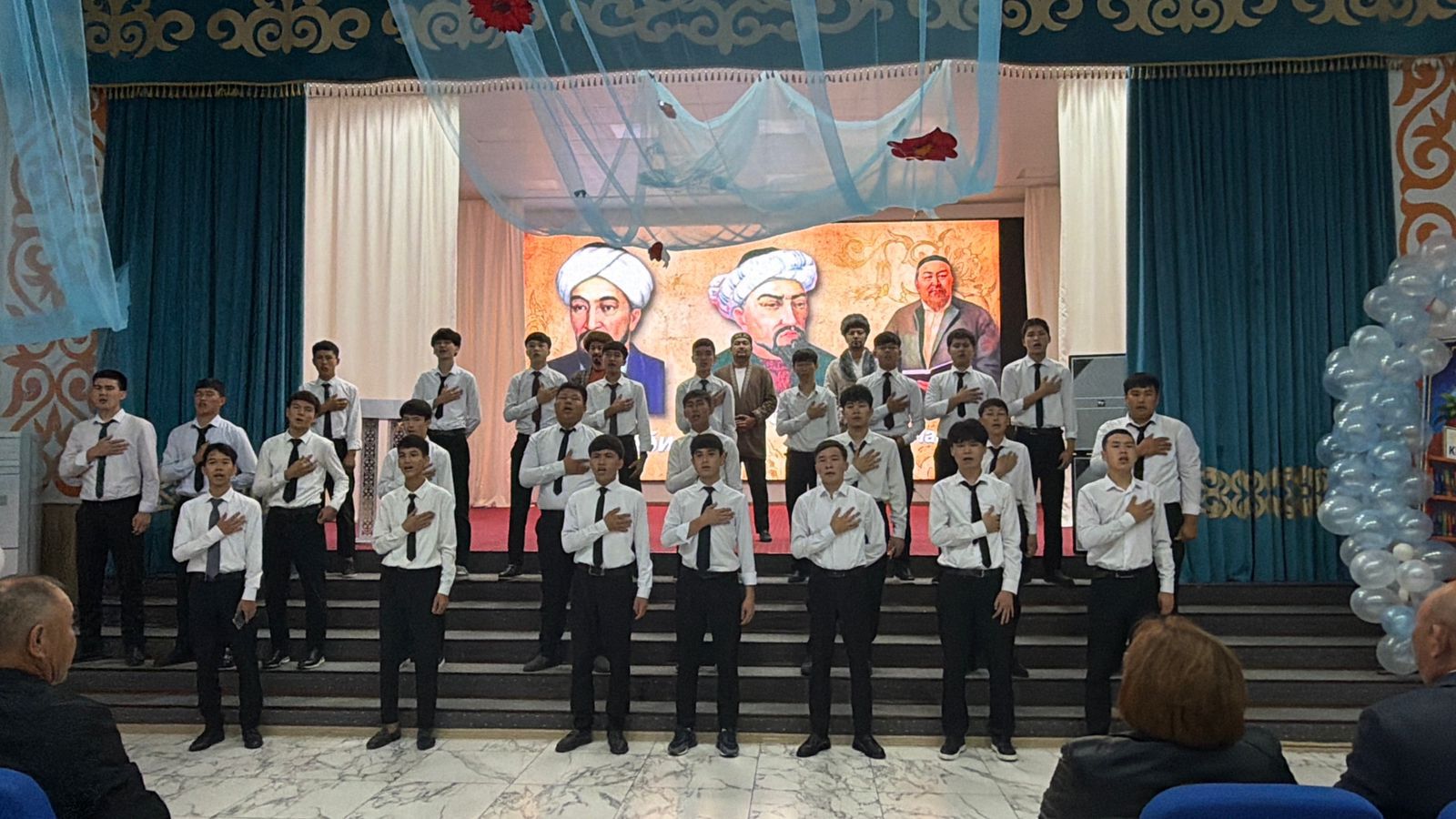 В МАКТААРАЛЕ НАЧАЛАСЬ НЕДЕЛЯ КНИГИ