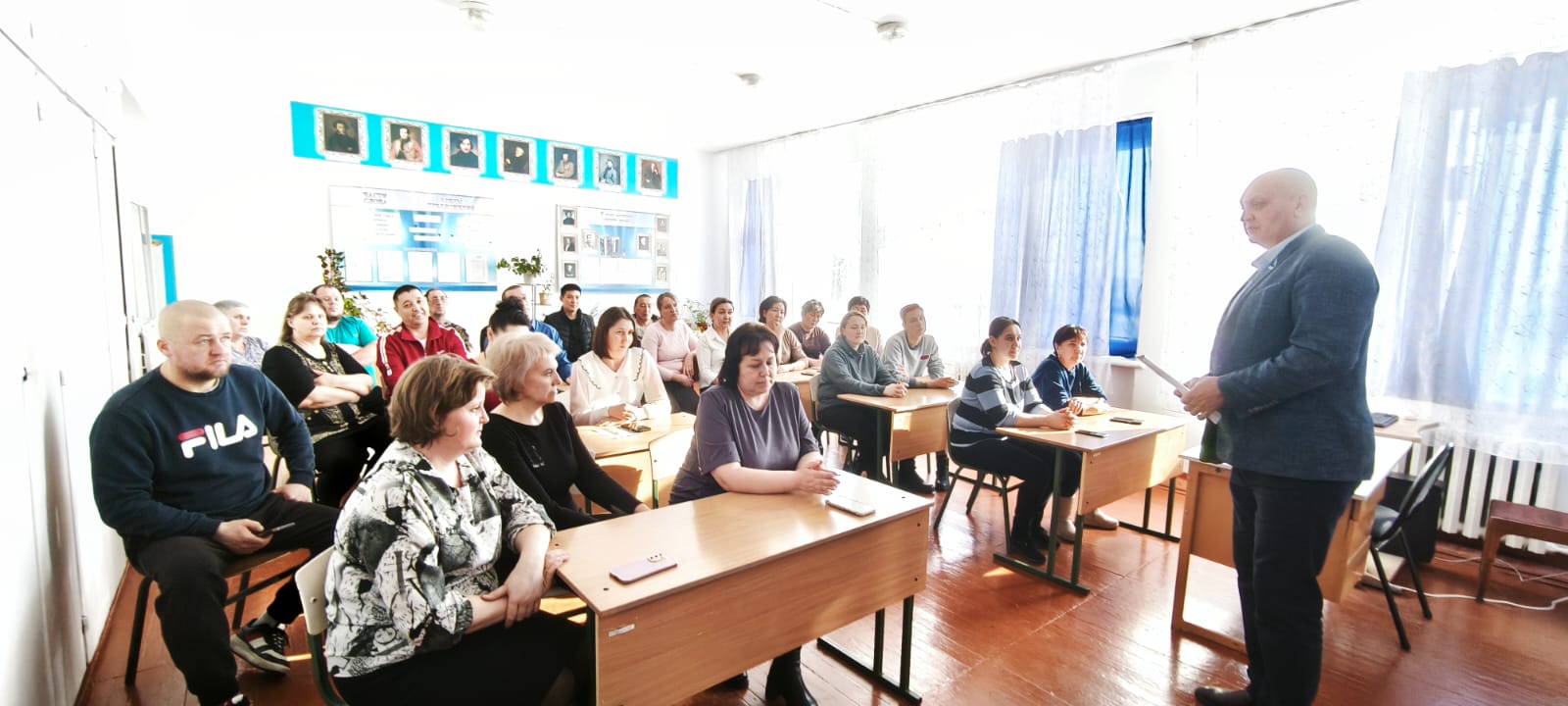 Новорыбинка ауылының тұрғындарымен кездесу