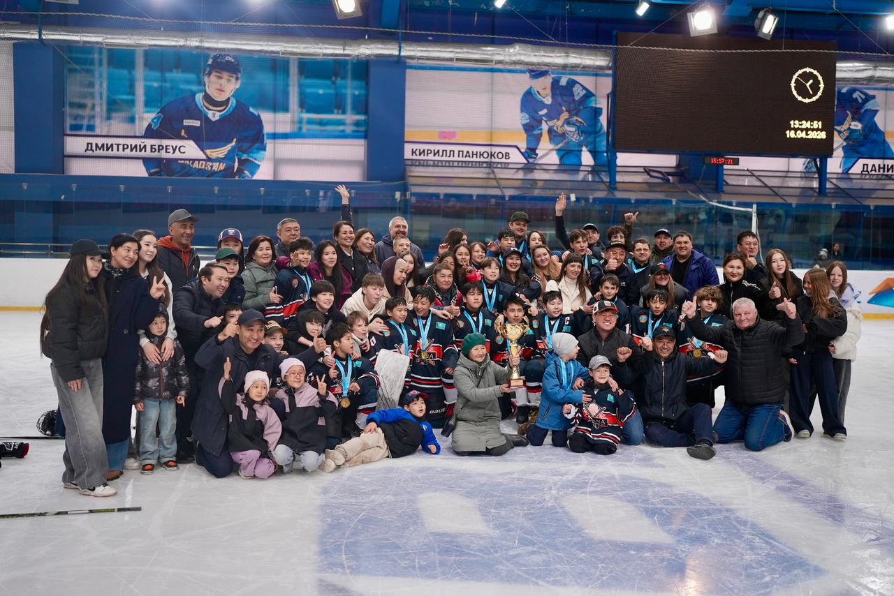 Юные хоккеисты Астаны выиграли чемпионат Казахстана