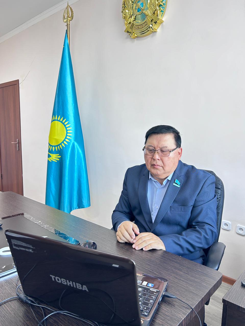 Ұзынкөл аудандық мәслихатының төрағасы Н. С. Болатов ZOOM режимінде «AMANAT»  партиясының облыстық депутаттық фракциясының отырысына қатысты