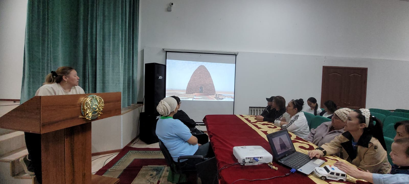 Ақтоғай ауылдық клубында Қозы Көрпеш – Баян Сұлу ғашықтар күніне орай «Мәңгілік махаббат жыры» атты өткен поэзиялық кеш