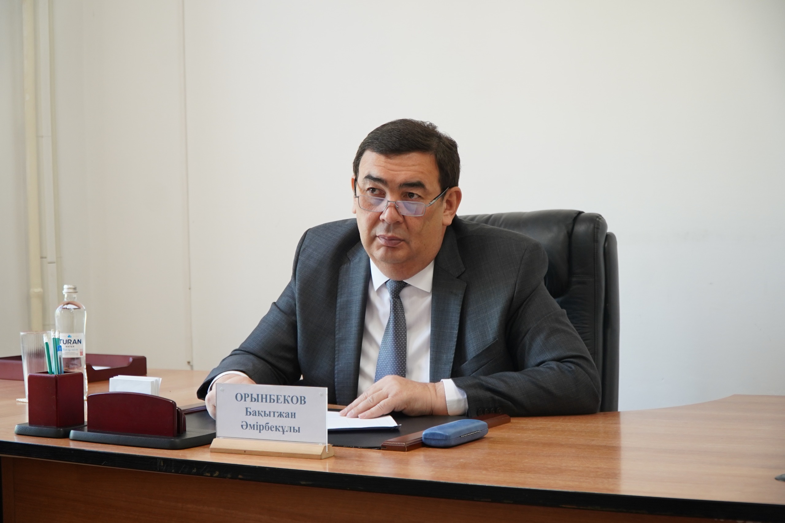 Аким города провёл личный приём граждан