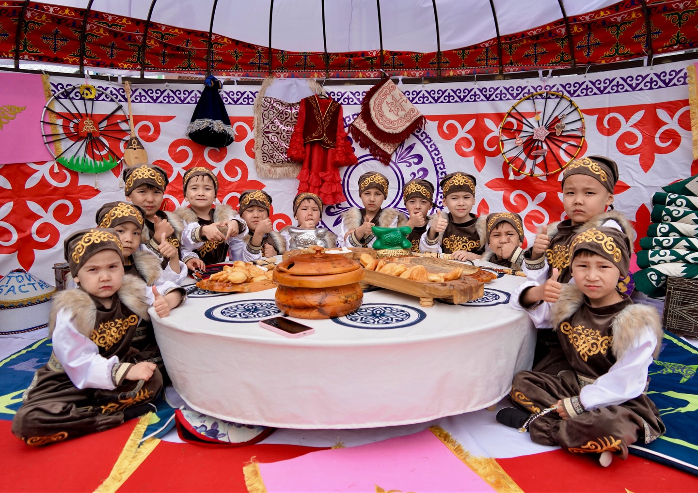 КЕНТАУ ҚАЛАСЫНДАҒЫ КОЛЛЕДЖДЕ НАУРЫЗ МЕРЕКЕСІ АТАЛЫП ӨТТІ