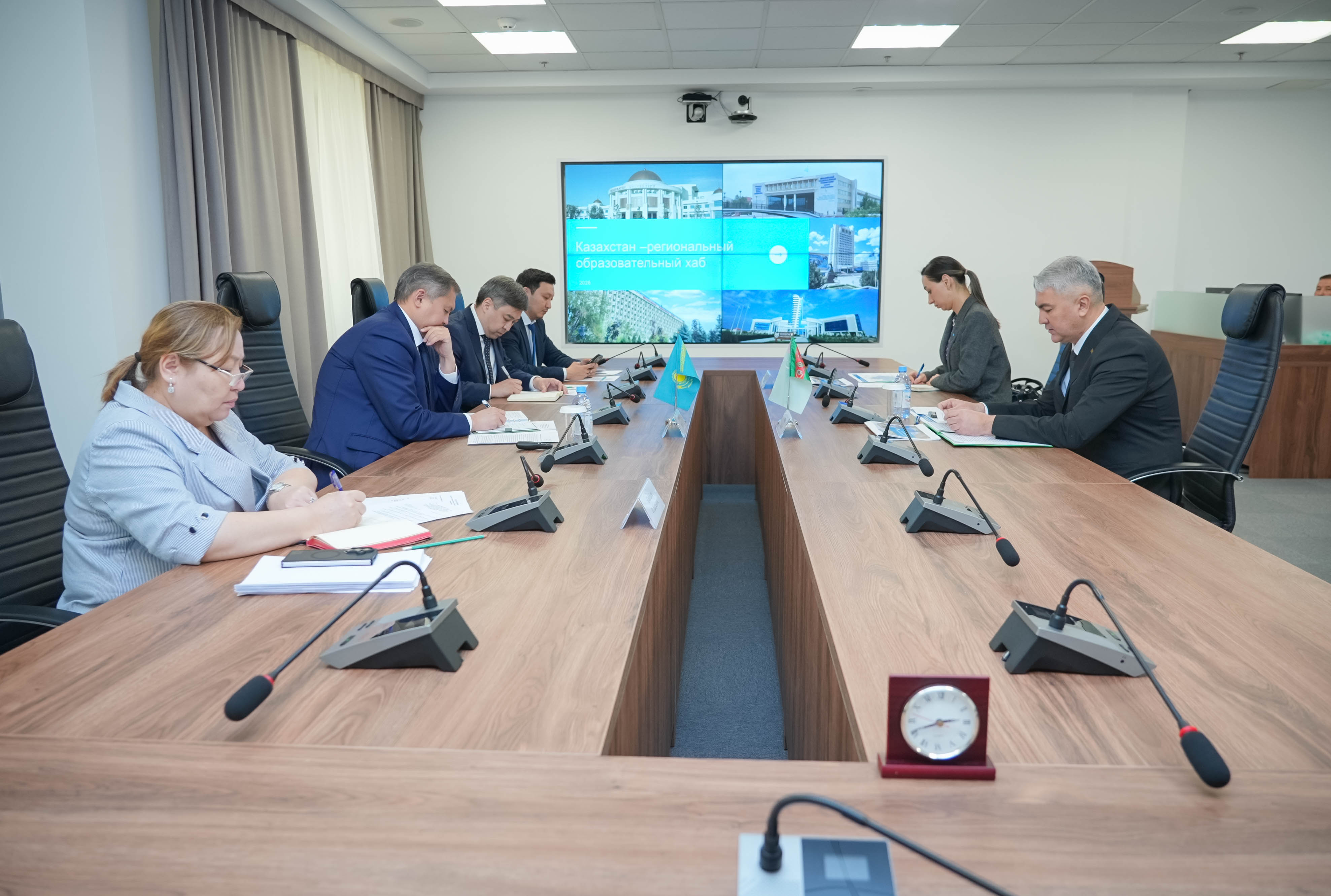 Казахстан и Туркменистан укрепляют сотрудничество в сфере науки и образования