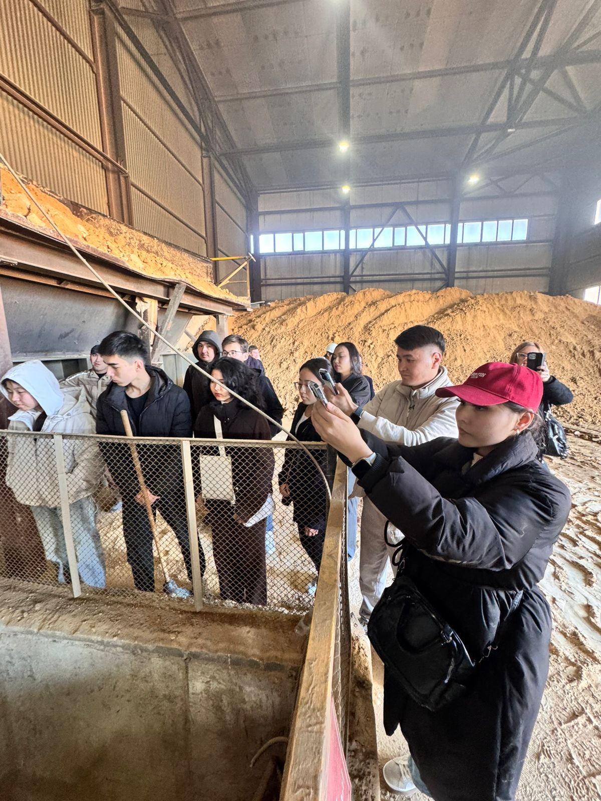 «ENKI» ЖШС-де өңірлік блогерлерге арнап экскурсия өткізілді