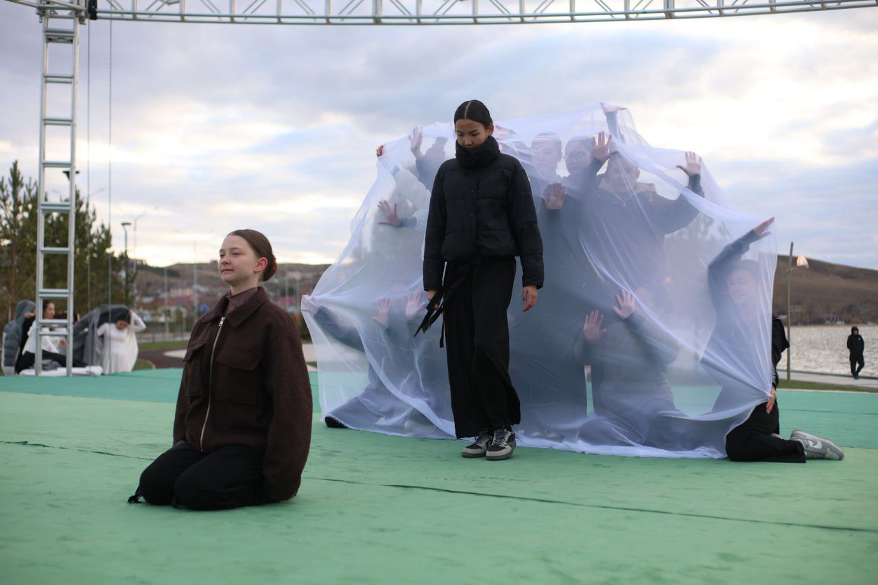 Ғашықтар күніне орай кешкілік концерттік бағдарлама өткізілді.
