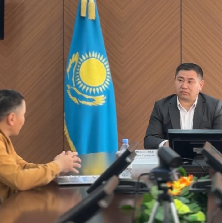 Аким Алгинского района А. Шуиншалиев провел прием граждан по личным вопросам