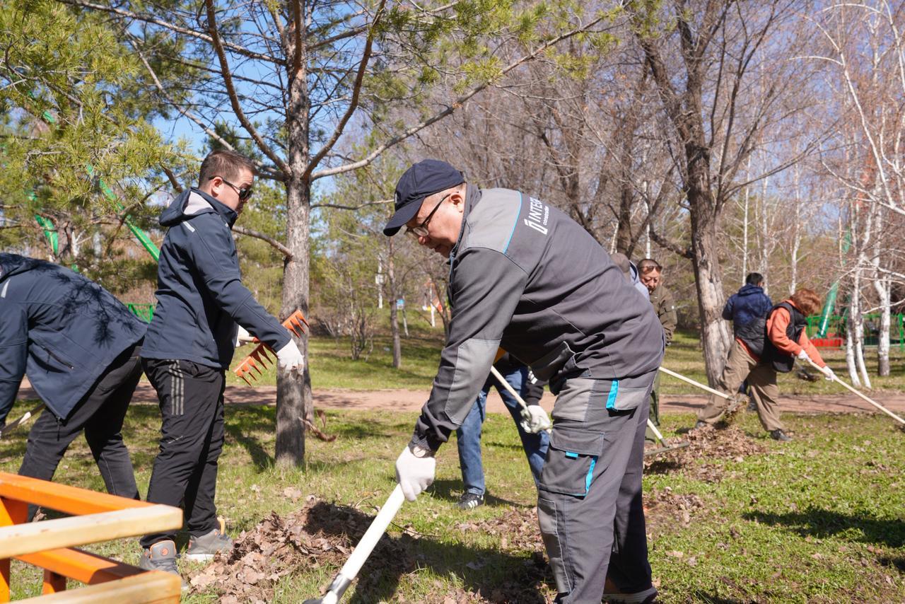 «Таза Қазақстан»: елордада 5 мыңнан астам құрылысшы экологиялық акцияға қатысты