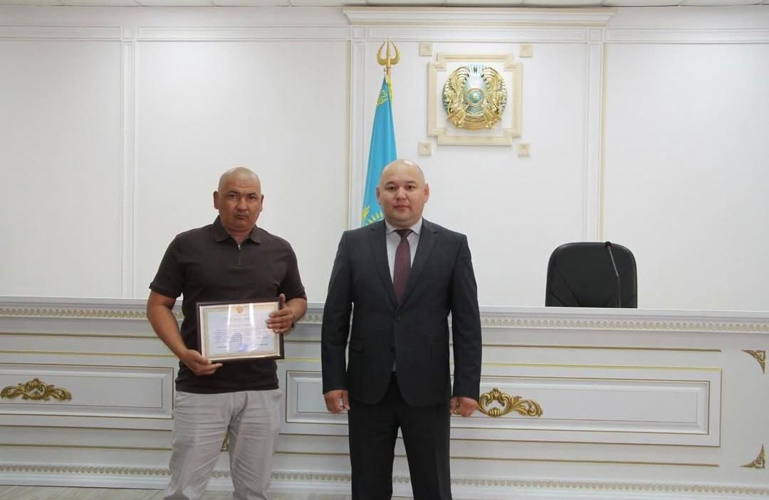 САЛА  МАМАНДАРЫНА  ҚҰРМЕТ  КӨРСЕТІЛДІ