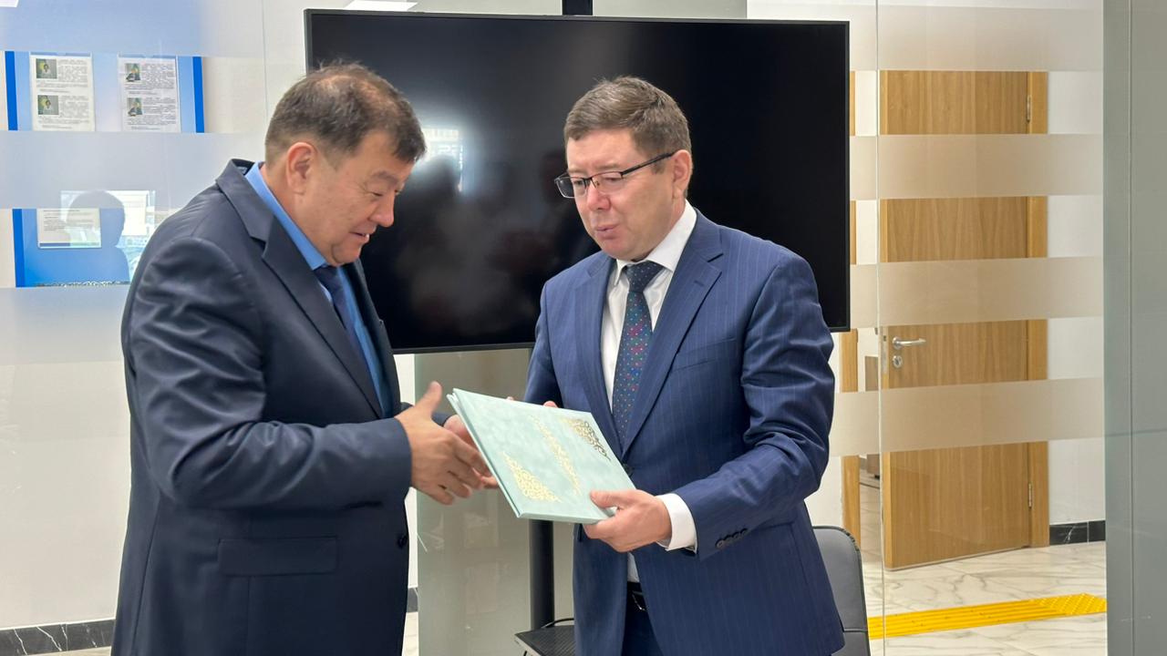 ⚜️ БЕЙНЕТТЕН ЗЕЙНЕТКЕ: МЕМЛЕКЕТТІК ЕҢБЕК ИНСПЕКТОРЫ ҚҰРМЕТТІ ДЕМАЛЫСҚА ШЫҚТЫ!