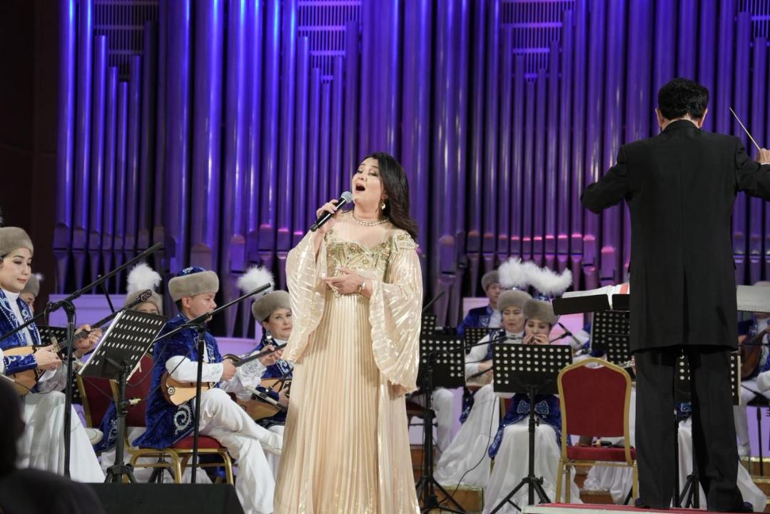 &laquo;Атадан мұра&raquo;: Алматыда Нұрғиса Тілендиевті еске алу кеші өтті