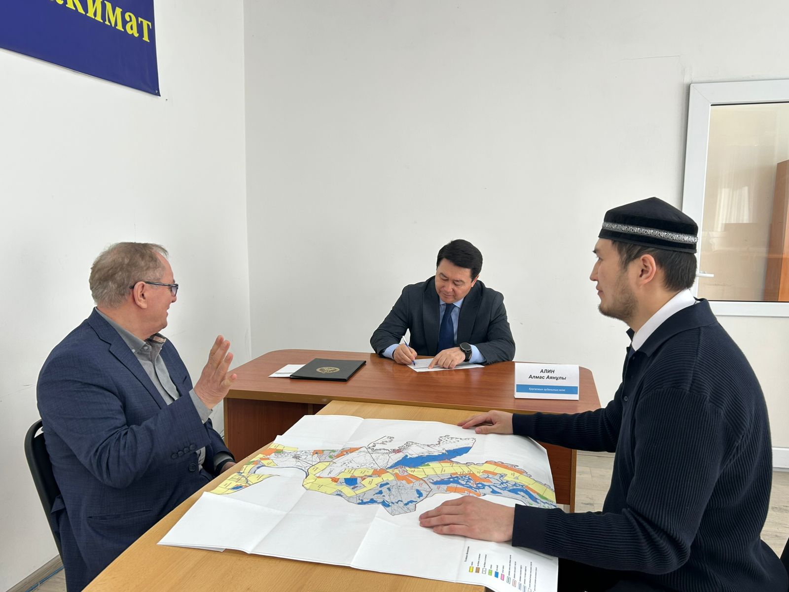 Приём граждан акимом района