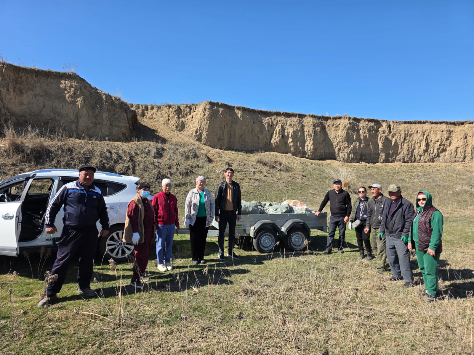 Бүгін Алғабас ауылдық округінде «7 OZЕN» экологиялық акциясы аясында санитарлық-тазалық жұмыстары жүргізілді.