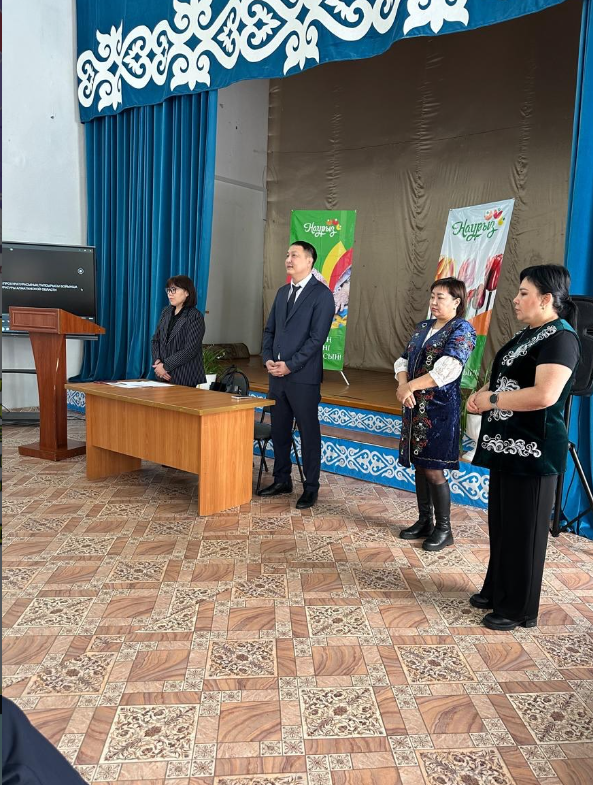 Бесқарағай ауданы білімі бөлімінің басшысы Қоянбай, Сосновка орта мектептерінде жұмыс сапарымен болды.