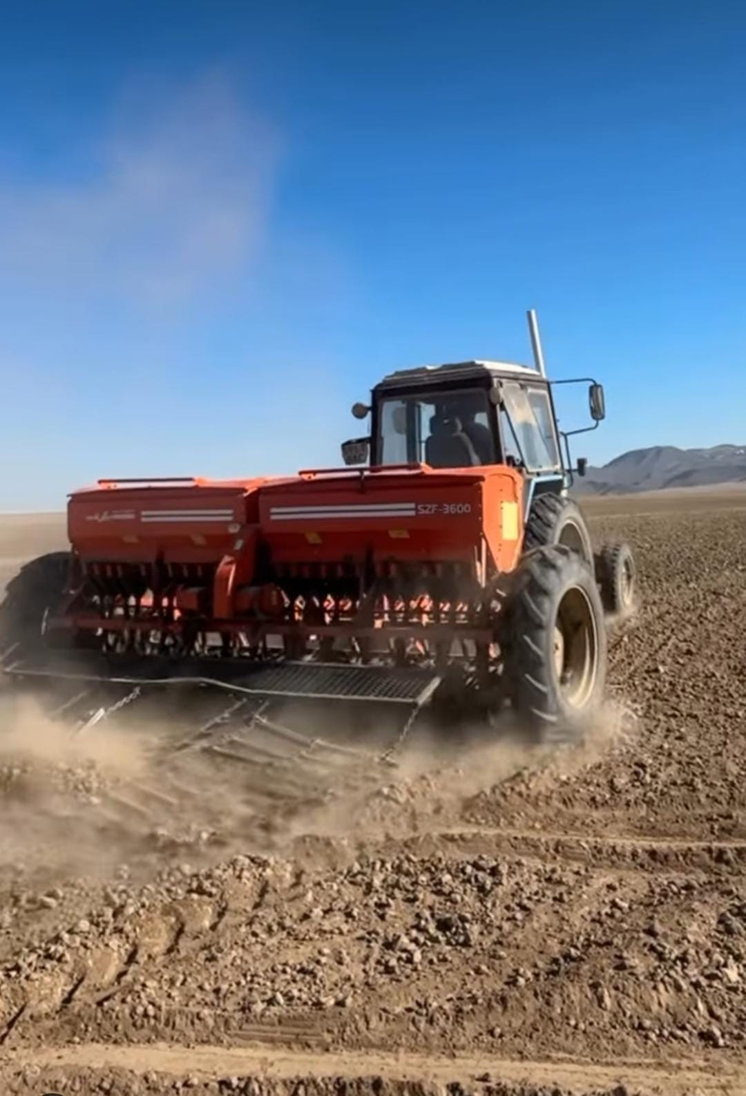 Алғабас ауылдық округінде шаруақожалықтар көктемгі егістік жұмыстарын қарқынды түрде бастап кетті.