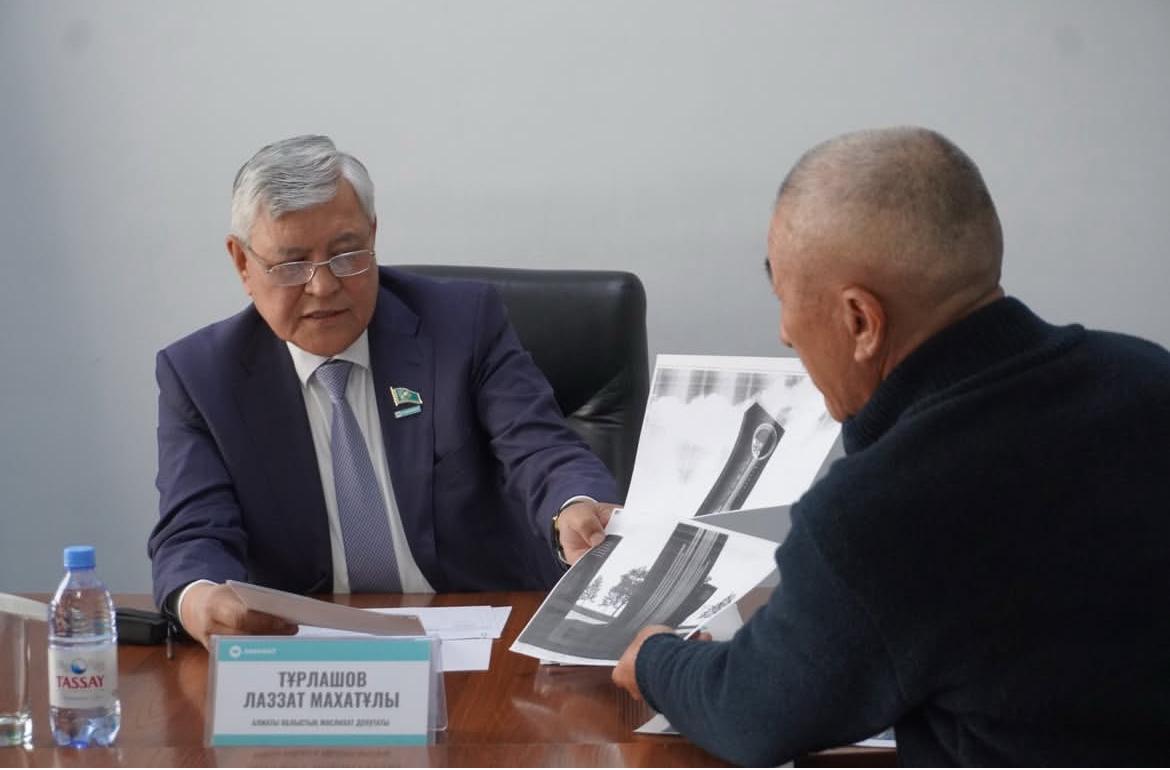 Депутаты провели личный приём граждан