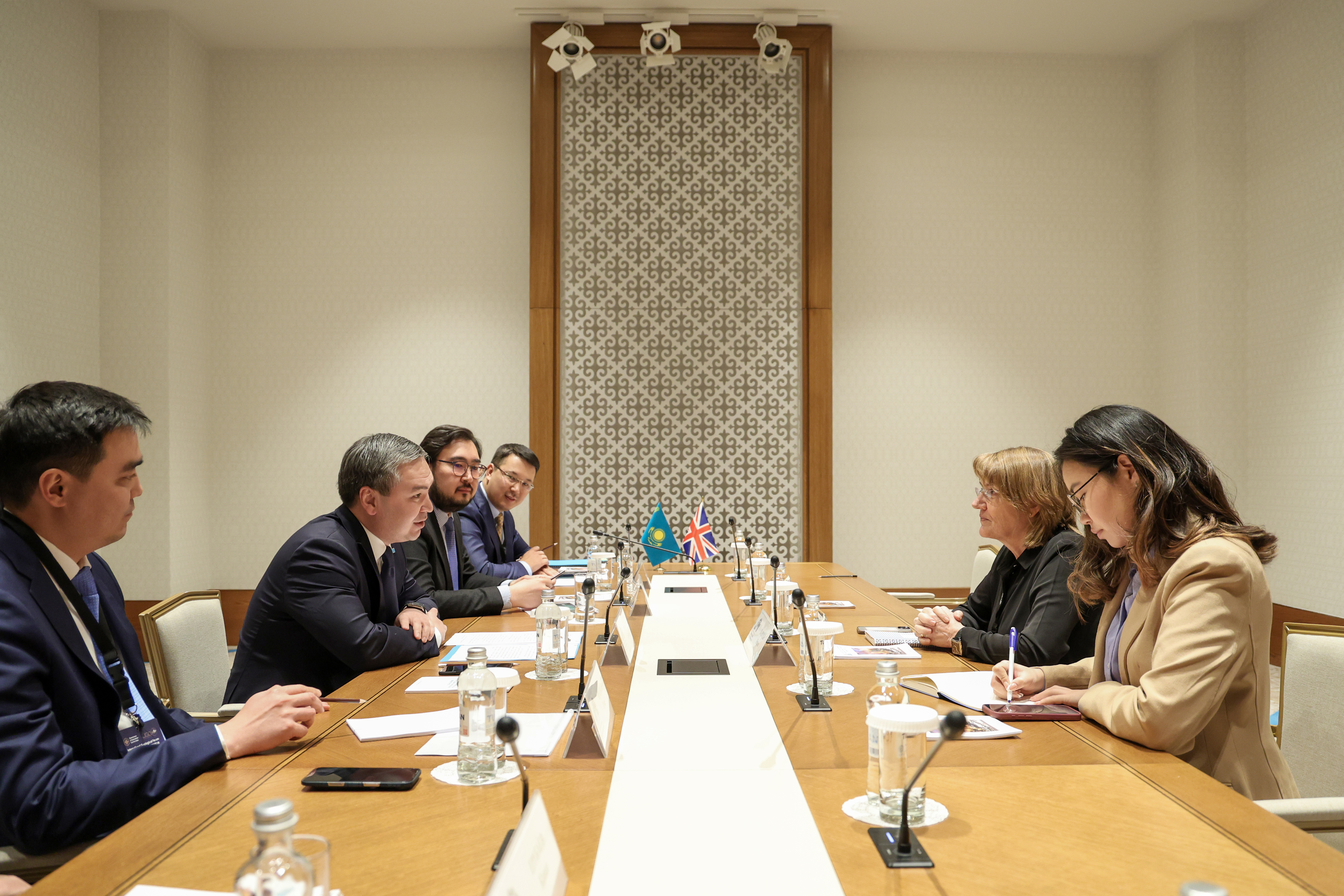 Ерсайын Нагаспаев провел ряд встреч в рамках Geoscience & Exploration Central Asia 2026