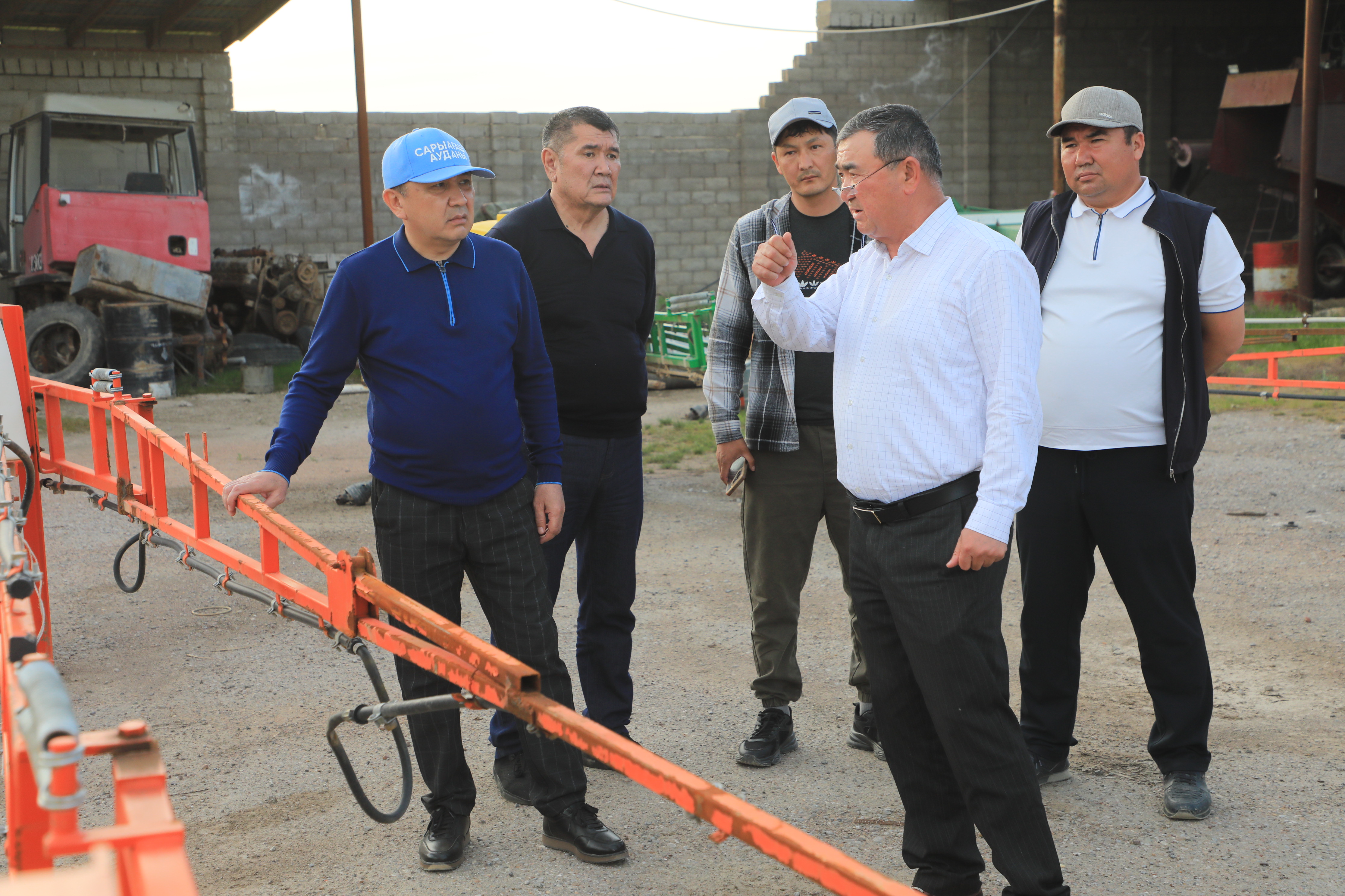САРЫАҒАШ: ШЕГІРТКЕ ЗИЯНКЕСІНЕ ҚАРСЫ ДАЙЫНДЫҚ ЖҰМЫСТАРЫ ПЫСЫҚТАЛДЫ