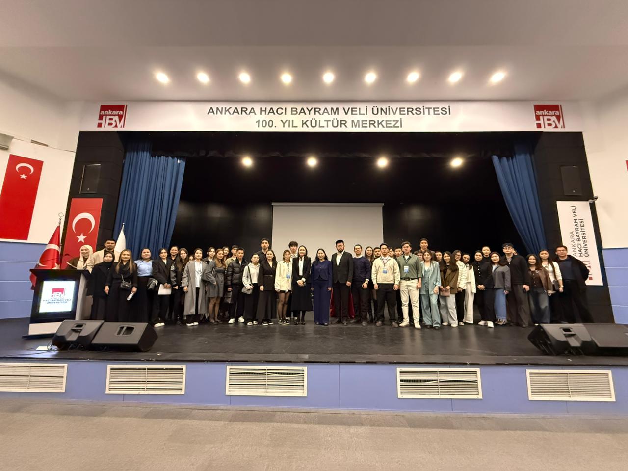 Түркияда білім алып жатқан белсенді қазақстандық студенттер зияткерлік додада бас қосты