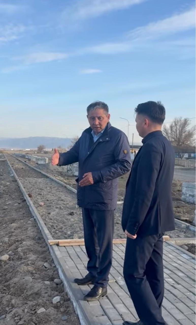 «Таза Қазақстан» экологиялық акциясы аясында аудан әкімі Жанама ауылдық округіне арнайы барып, елді мекеннің санитарлық жағдайымен танысты