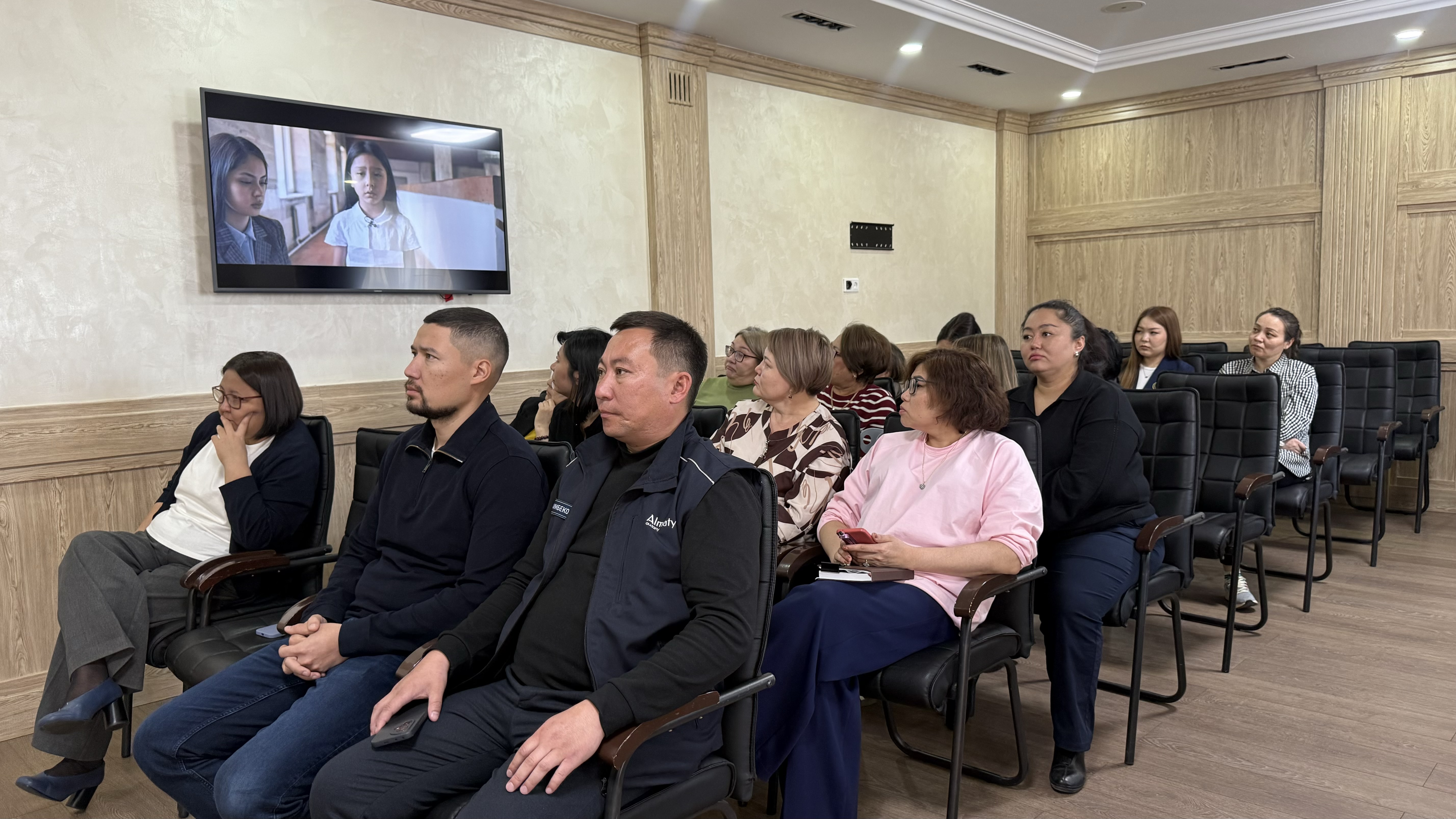 Сыбайлас жемқорлыққа қарсы іс-қимыл және мемлекеттік қызметшілердің әдеп нормаларын сақтау