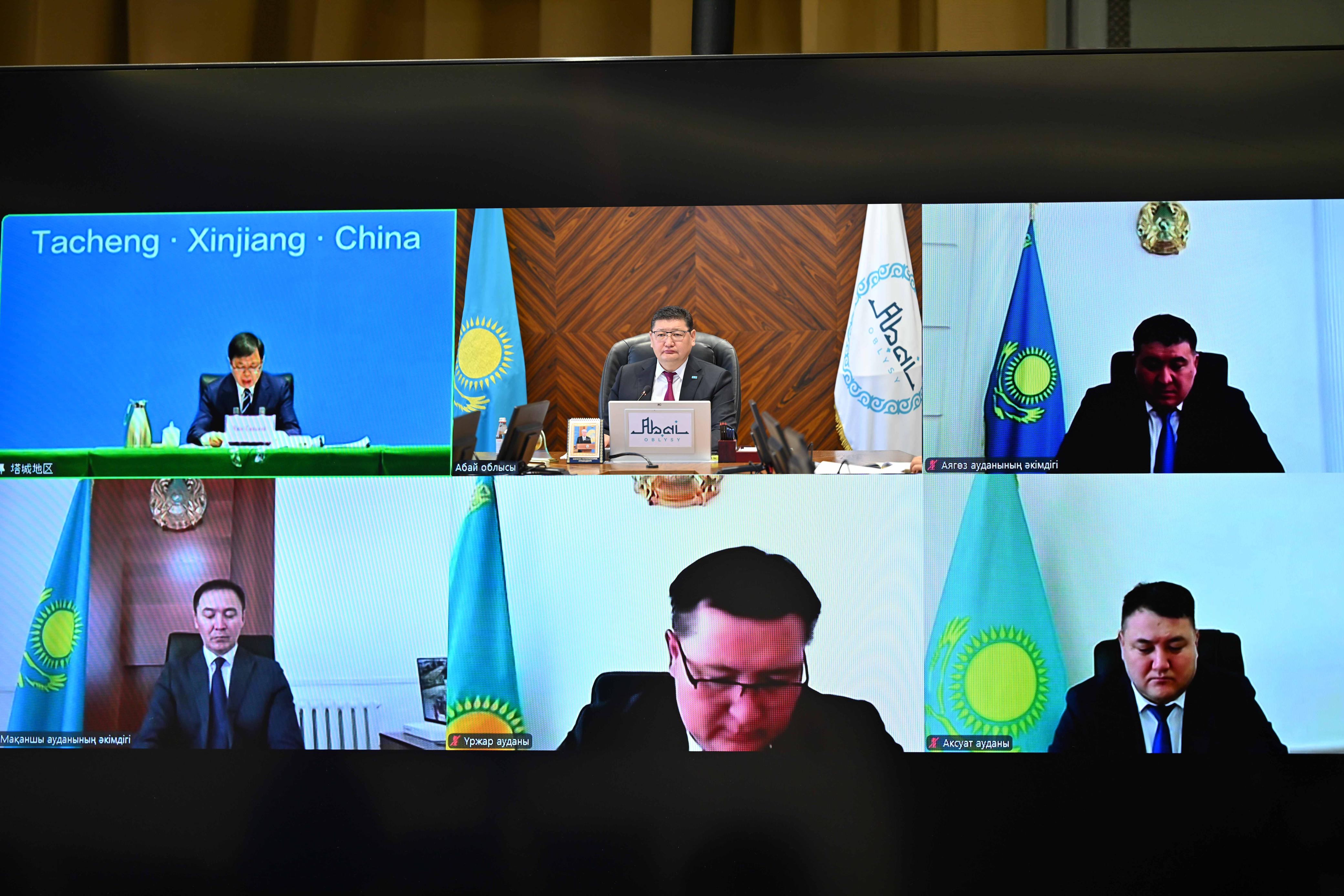 Обсуждены вопросы развития сотрудничества между областью Абай и Тарбагатайским округом Китая