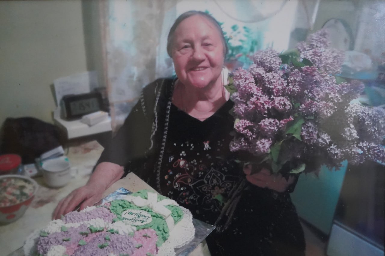 Әскери қызметшілер 101 жасқа толған қарияны құттықтады