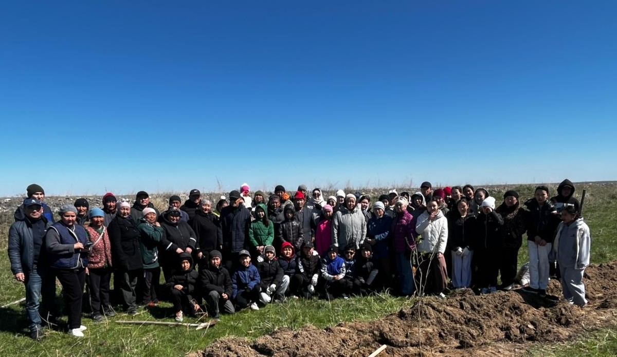 Қарабұлақ ауылында «Таза Қазақстан» республикалық акциясы аясында жас талдар отырғызылды