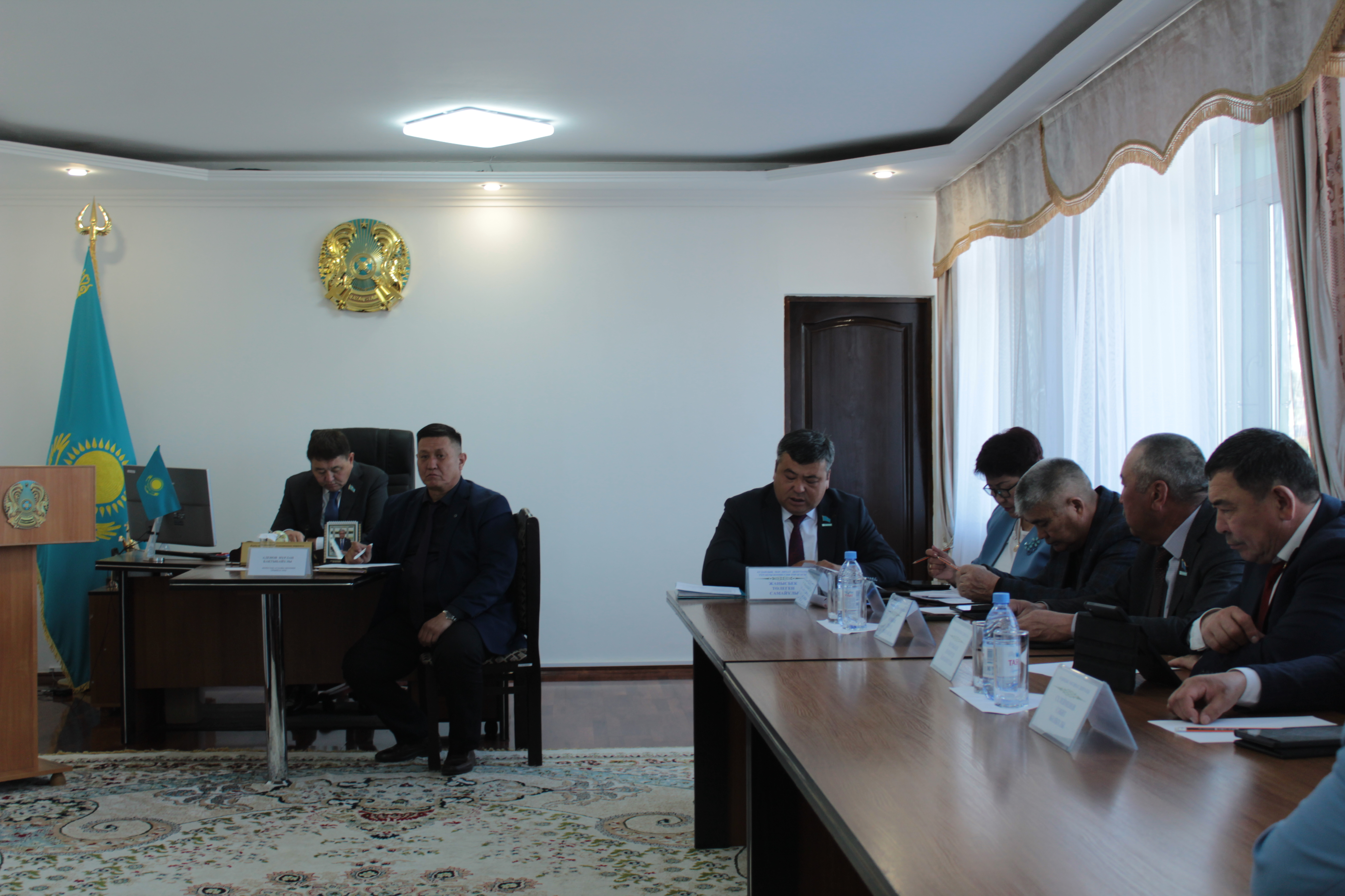 Кербұлақ аудандық мәслихатының    экономика, бюджет, кіші және орта бизнесті қолдау, заңдылық, құқықтық тәртіп, депутаттық өкілеттік, тұрғын үй – коммуналдық, ауылшаруашылық және ветеринария  мәселелері бойынша тұрақты комиссиясының отырысы