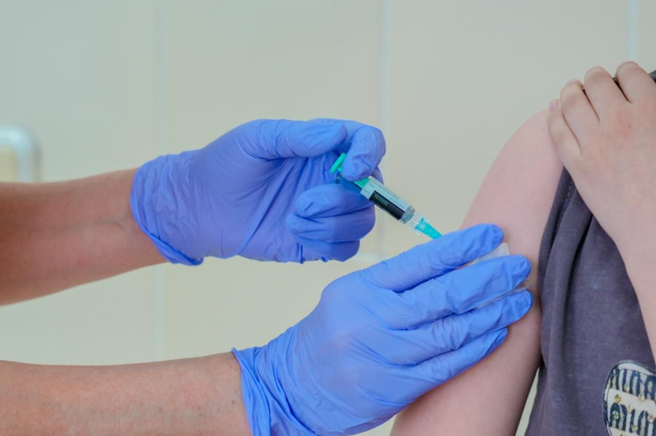 Неделя иммунизации: в Астане девочек прививают против вируса папилломы человека