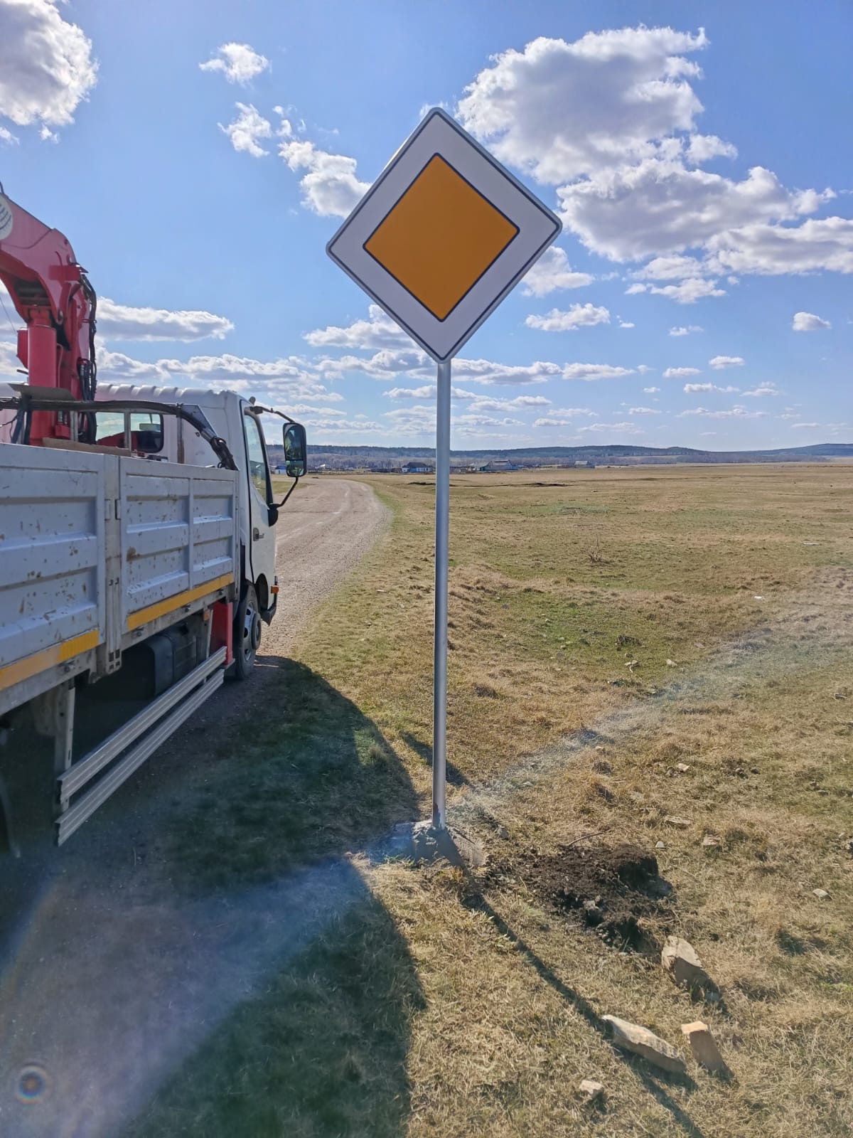 Жол белгірелін орнату жұмыстары