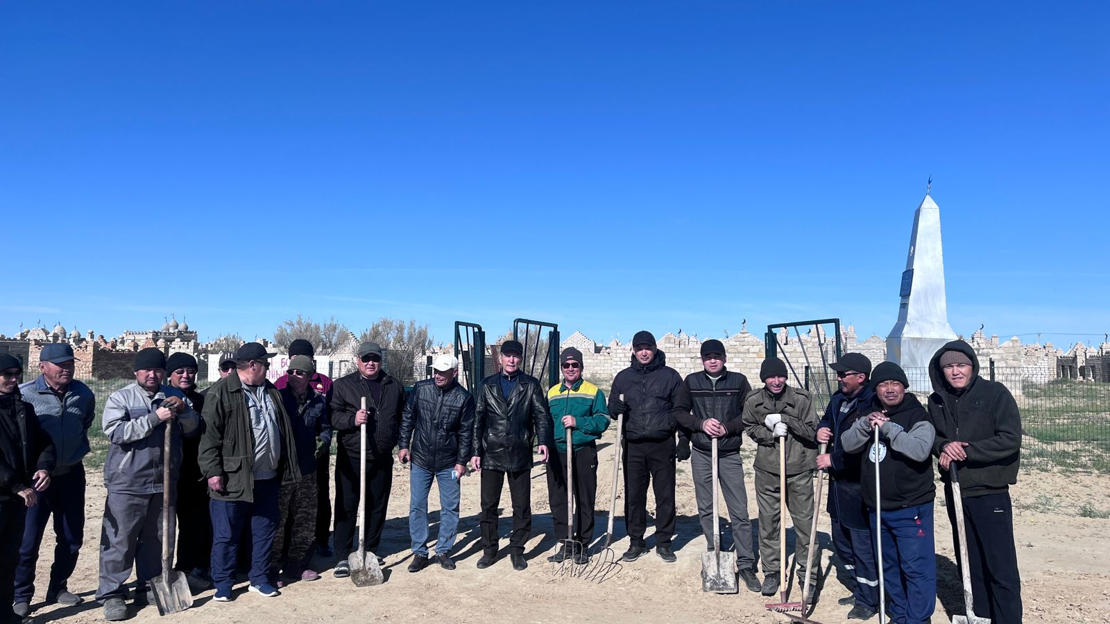 Халықаралық ескерткіштер мен тарихи орындар күніне орай қорымдар тазартылды