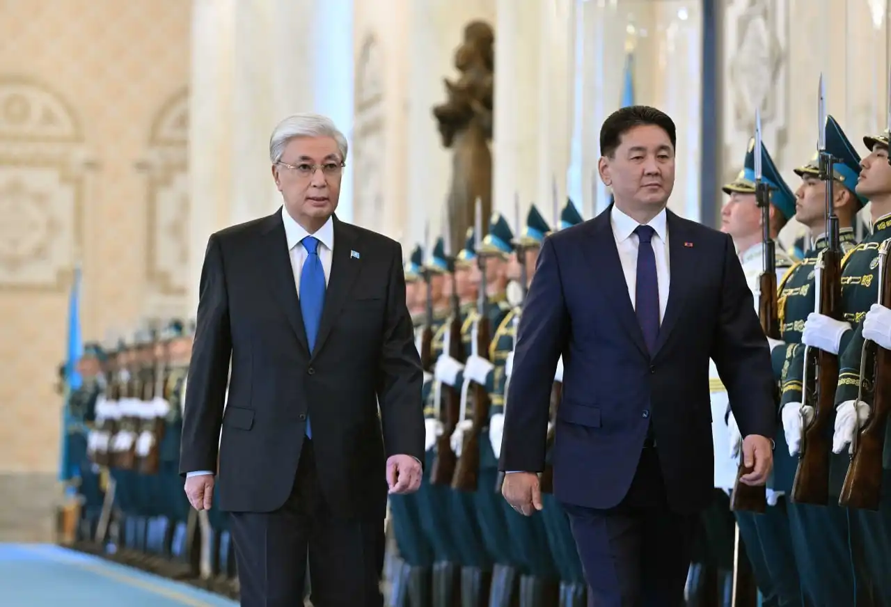 В Акорде состоялась торжественная церемония встречи Президента Монголии Ухнаагийна Хурэлсуха