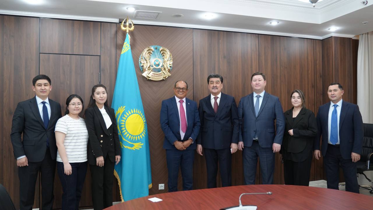 Қазақстанның экология министрі Халықаралық экологиялық конвенциялардың атқарушы хатшысымен кездесу өткізді