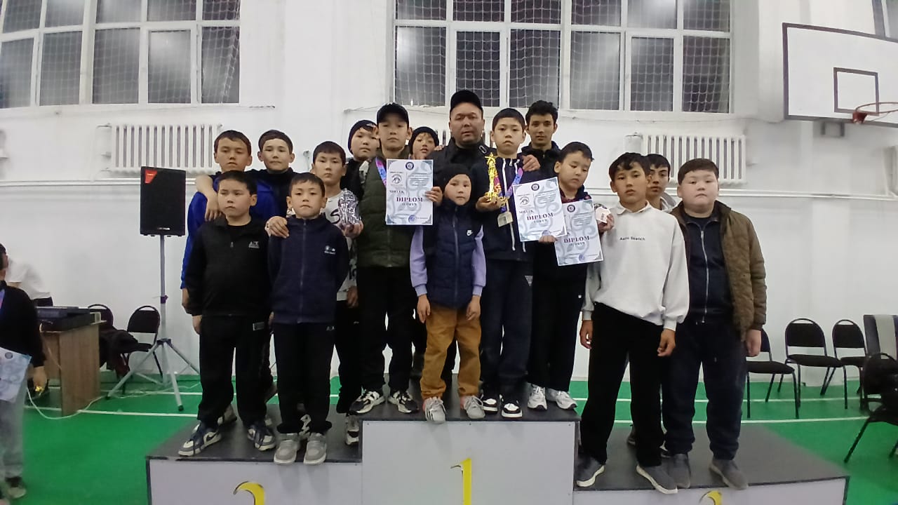 Жасөспірімдер арасындағы еркін күрестен чемпионатта жүлделі орындар