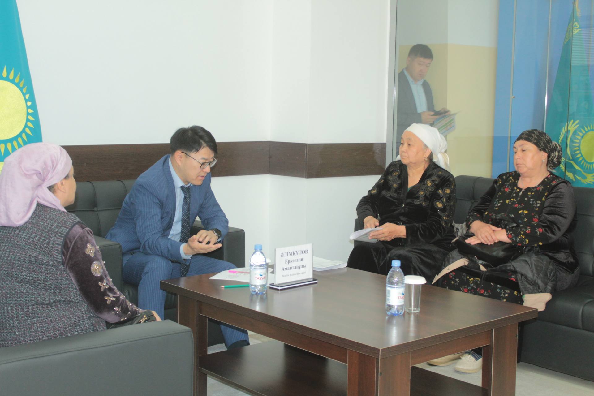 ТҰРҒЫНДАРДЫҢ ТАЛАП-ТІЛЕГІ – БАСТЫ НАЗАРДА