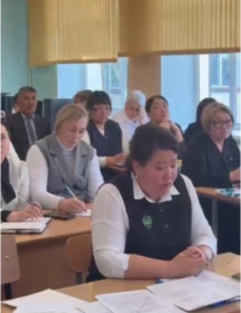 Білім беру жүйесіндегі өзекті мәселелер бойынша басшылармен кеңес