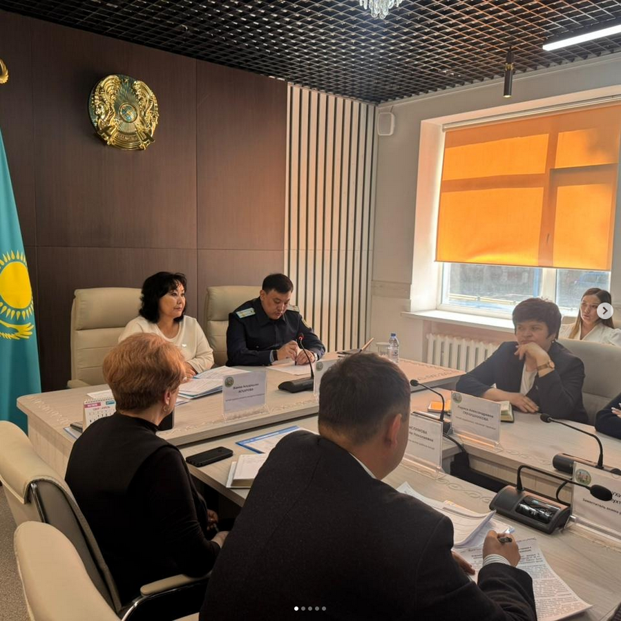 Проведено совещание с участием прокурора района Алтай Рыспаева Е.Е., представителей полиции, акимов городов, посёлков и сельских округов, а также руководителей самостоятельных отделов.