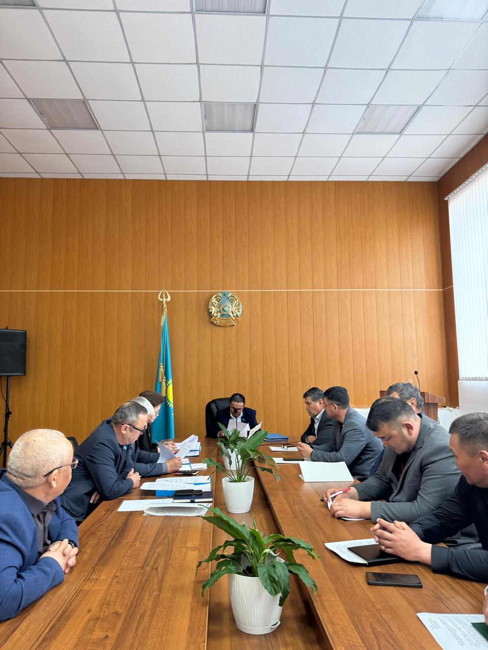 Аудандық мәслихаттың агроөнеркәсіптік кешен, экология, қоршаған ортаны қорғау және табиғи ресурстарды ұтымды пайдалану мәселелері жөніндегі тұрақты комиссиясының отырысы өтті.