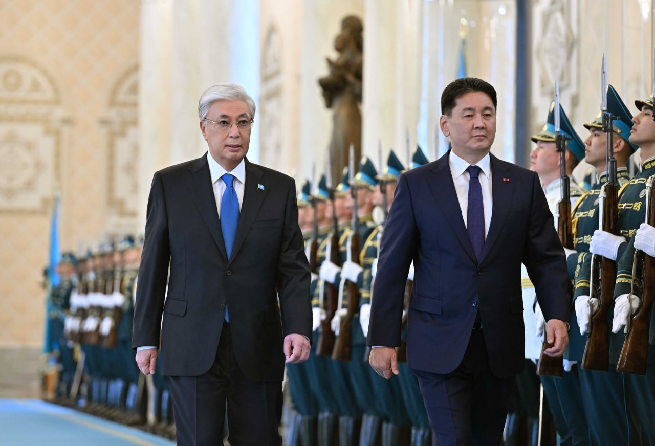 Ақордада Моңғолия Президенті Ухнаагийн Хурэлсухты салтанатты қарсы алу рәсімі өтті