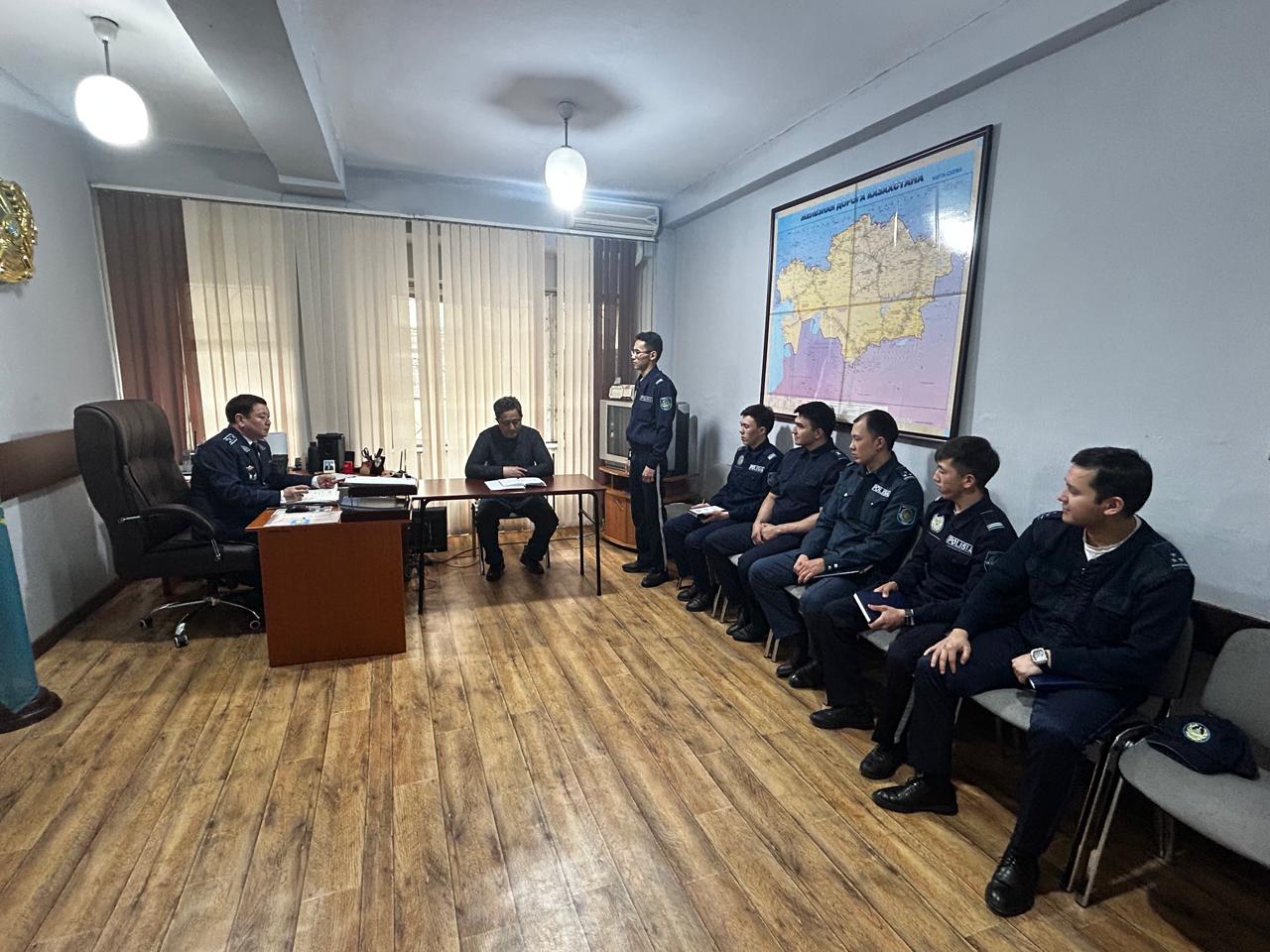 В отделе полиции на транспорте станции Конаев проведена встреча на тему «Закон и порядок»