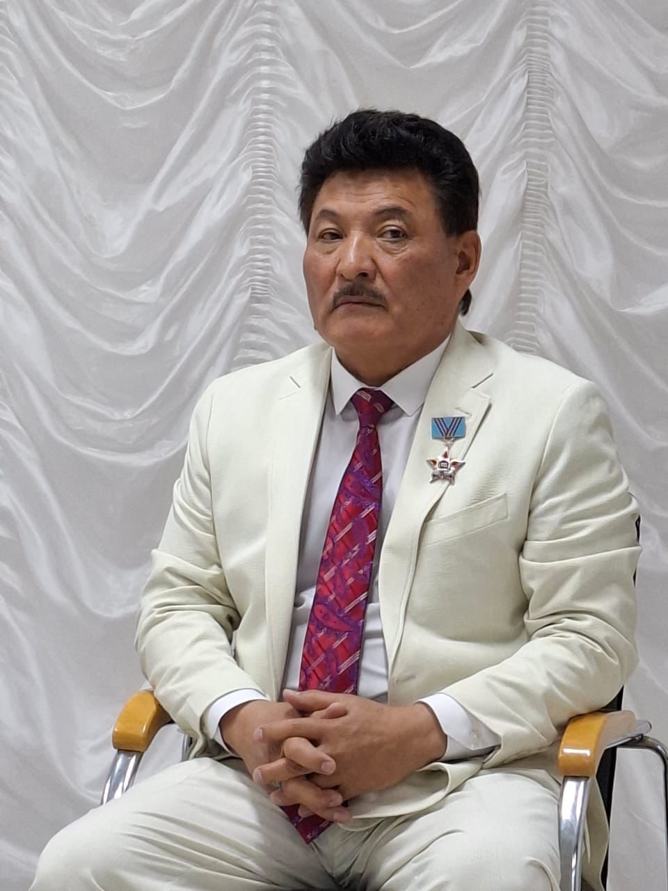 МӘДЕНИЕТ ПЕН ЕҢБЕК ТҰЛҒАСЫНА ҚҰРМЕТ КӨРСЕТІЛДІ