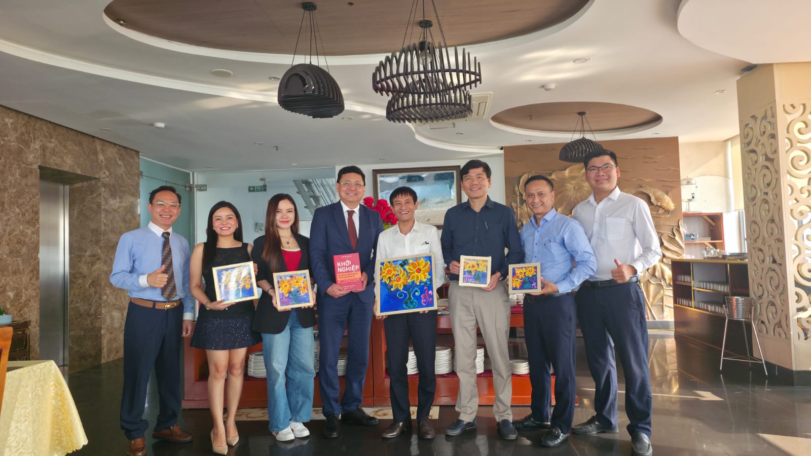 Данангта Вьетнам кәсіпкерлерінің қатысуымен дөңгелек үстел өтті