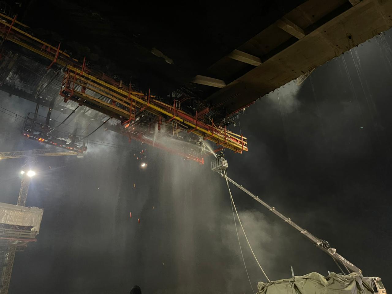 Павлодарда ТЖМ қызметкерлері салынып жатқан көпірдегі өртті сөндірді