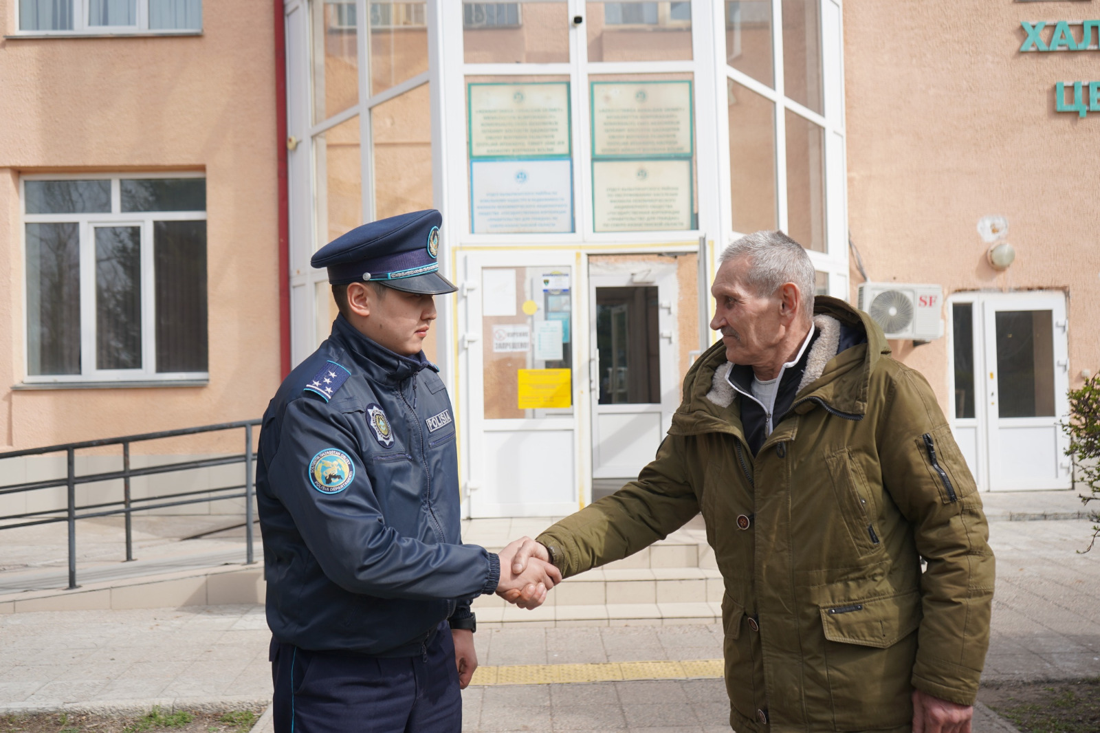 34 жыл құжатсыз жүрген: СҚО-да ер адамға алғаш рет жеке куәлік берілді